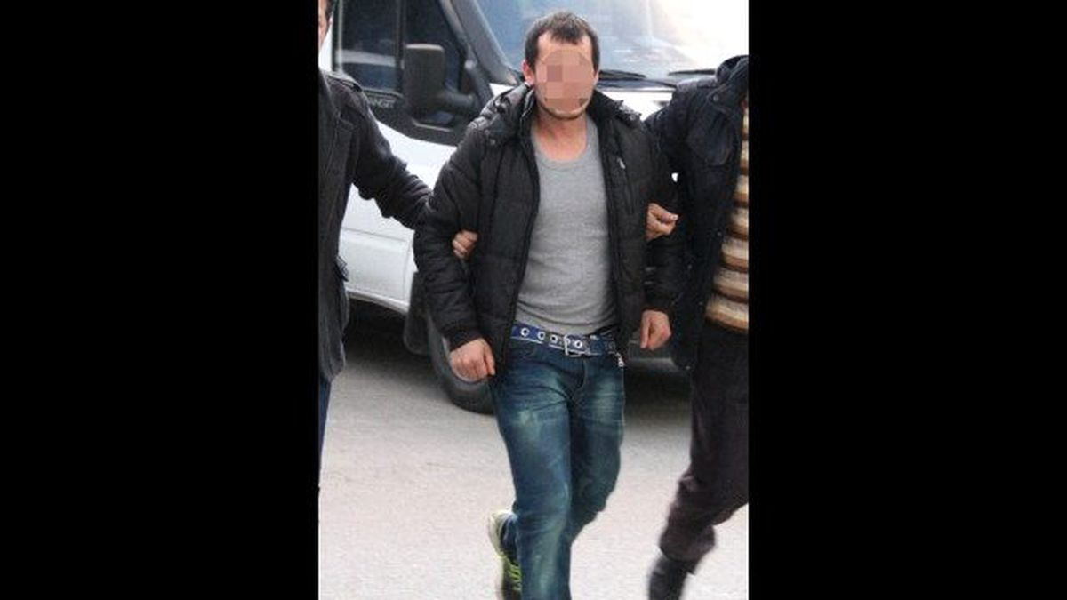 Amcasını Bıçaklayan Genç Serbest
