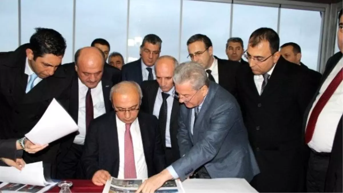 Bakan Elvan, İzmir ve Çandarlı Limanı Haberlerine Açıklık Getirdi