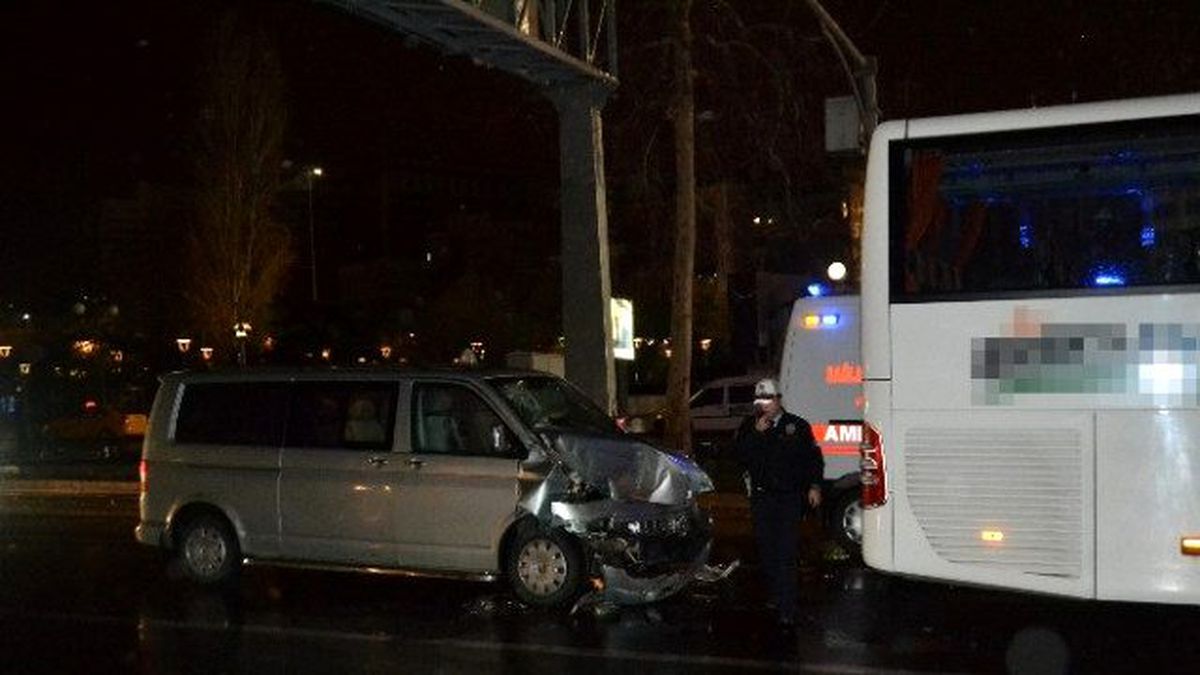 Başkent\'te Trafik Kazası: 2 Yaralı