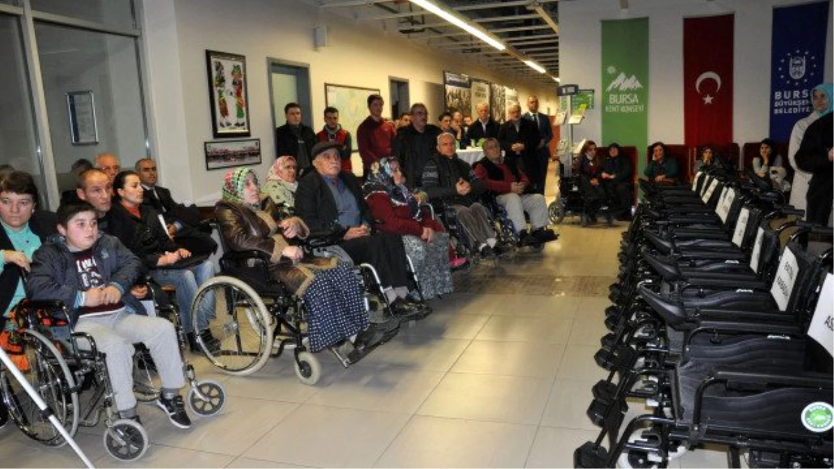 Bursa Kent Konseyi 135 Akülü Aracı Engellilere Teslim Etti