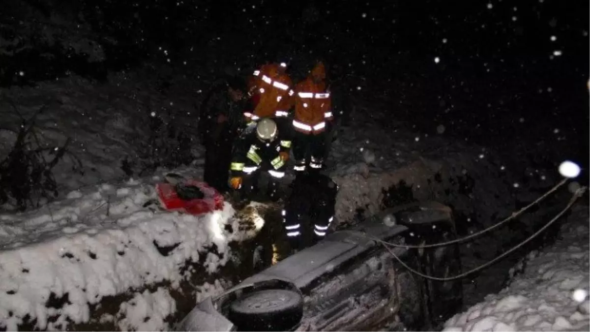 Çanakkale\'de Trafik Kazası: 5 Yaralı