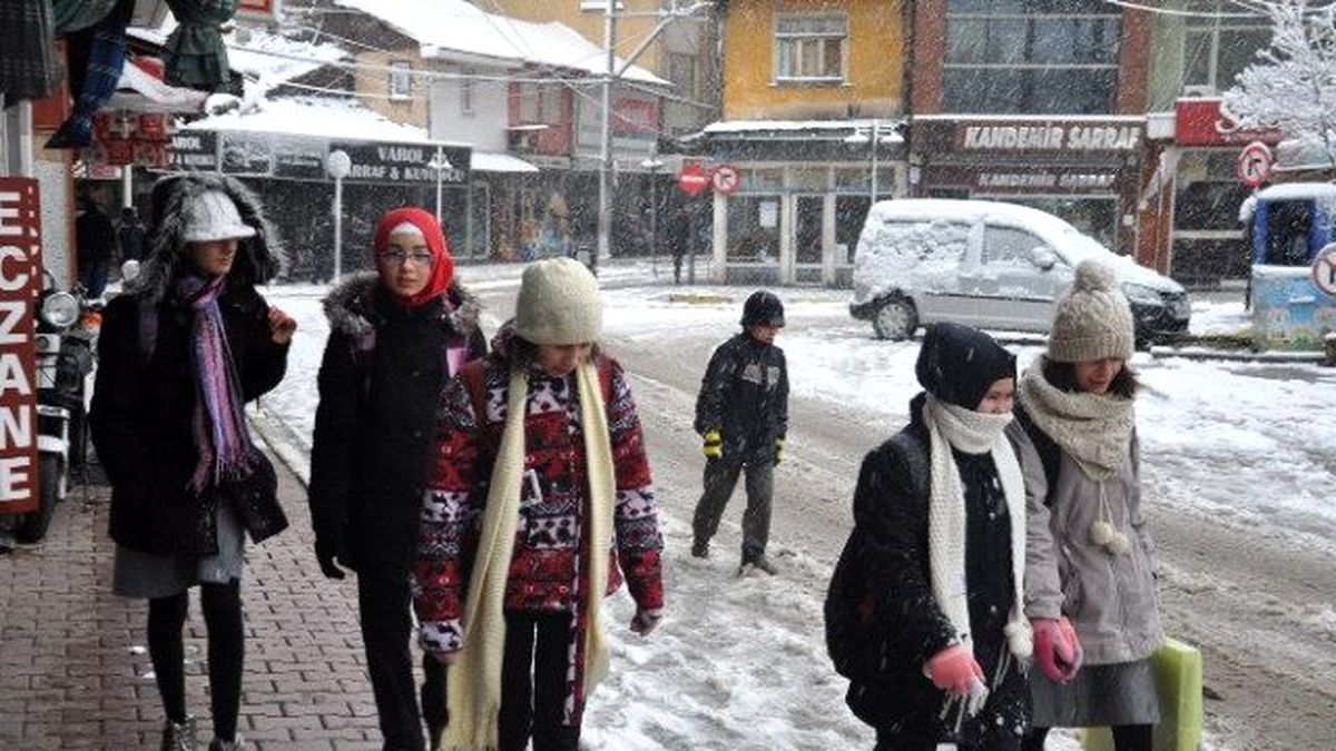 Dursunbey\'de Okullar Yarın da Tatil Edildi