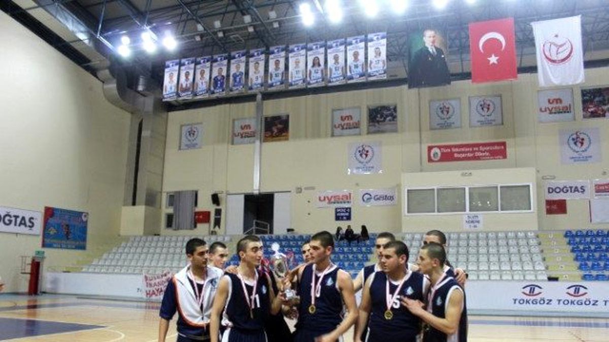 Genç Erkekler Basketbol Finali
