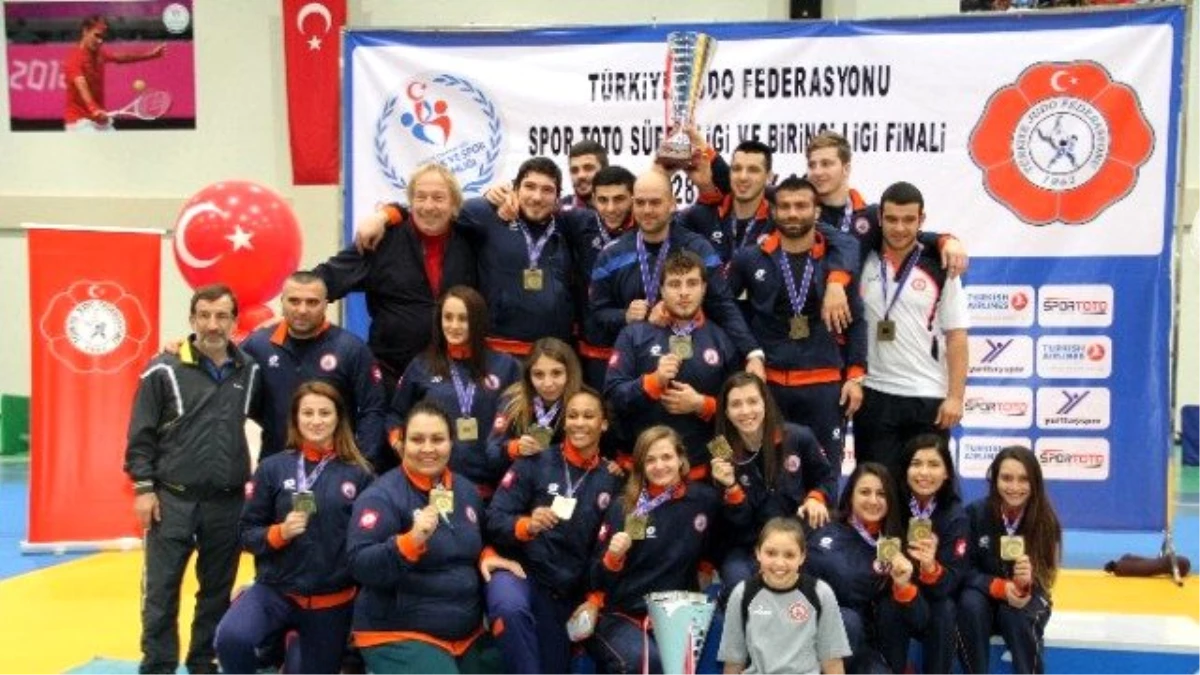 İstanbul Büyükşehir Judo Takımında Çifte Şampiyonluk