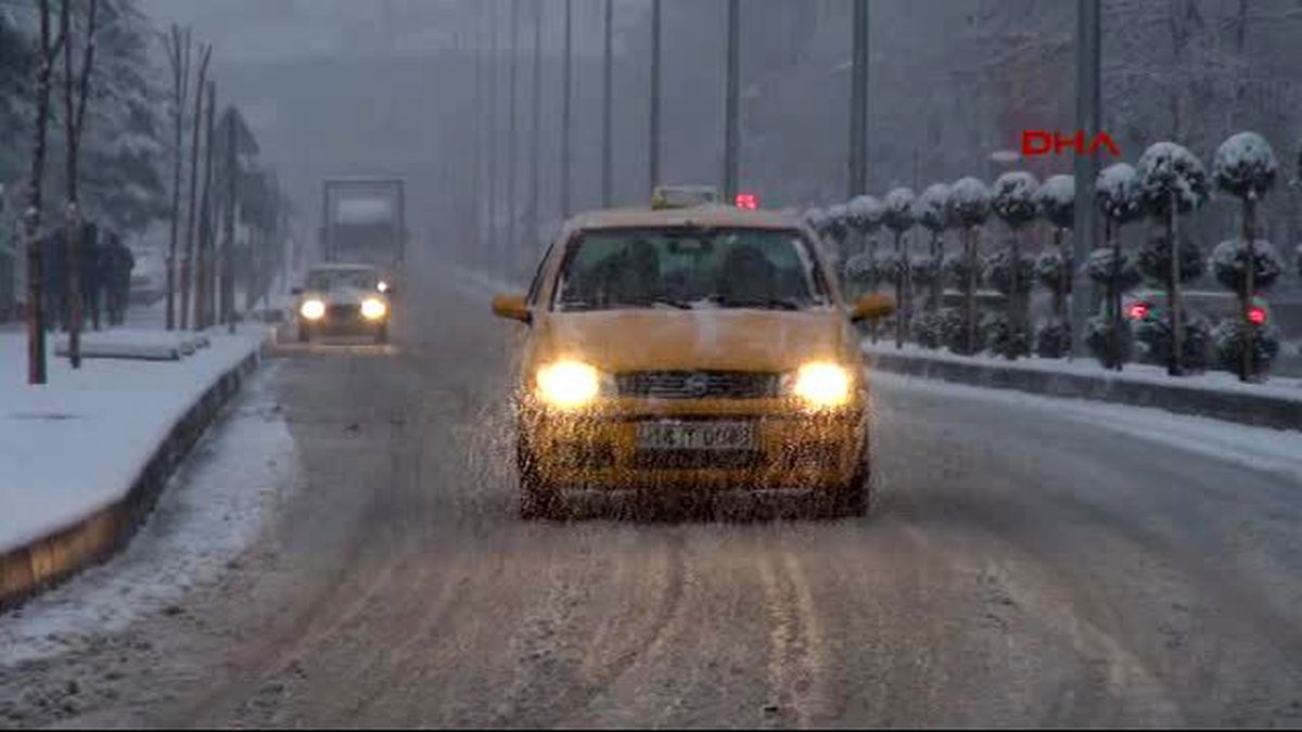Kar Bolu Dağı\'nda Ulaşımı Etkiliyor