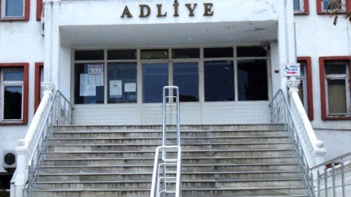 Kırmızı Işıkta Neden Durdun?\' Cezasını Mahkeme İptal Etti