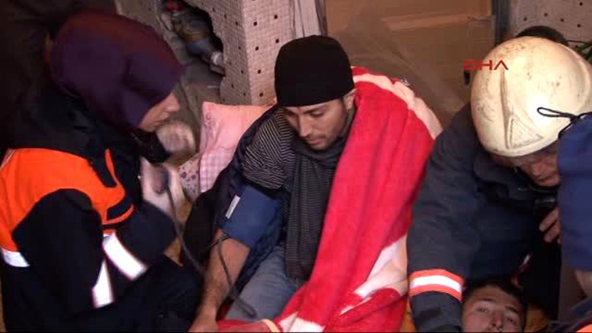 Kömür Dağıtımı Yapan Kamyon Kaza Yaptı : 4 Yaralı