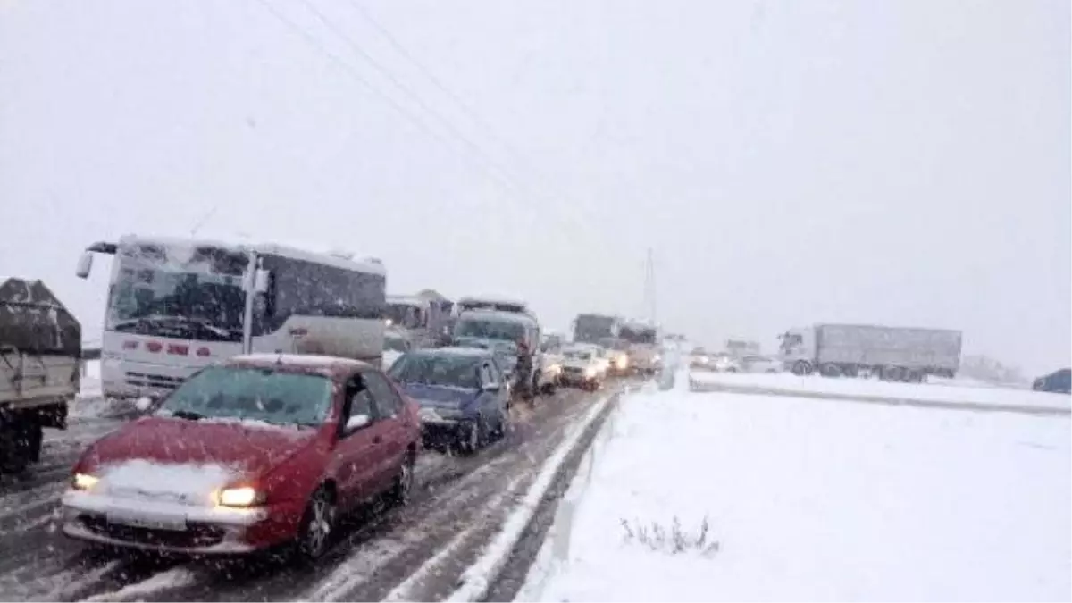 Manisa Spil Dağı Beyaza Büründü (2)