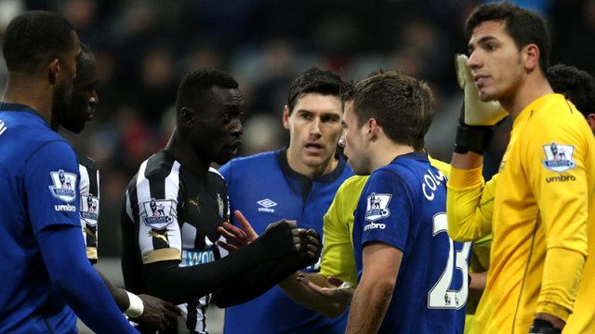 Papiss Cisse\'ye 3 Maç Ceza Geldi