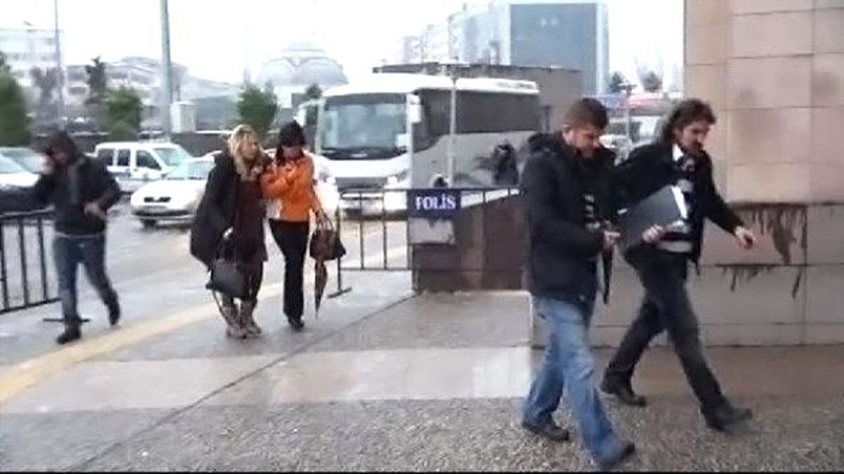 Sedef Kabaş Adliyeye Getirildi (2)