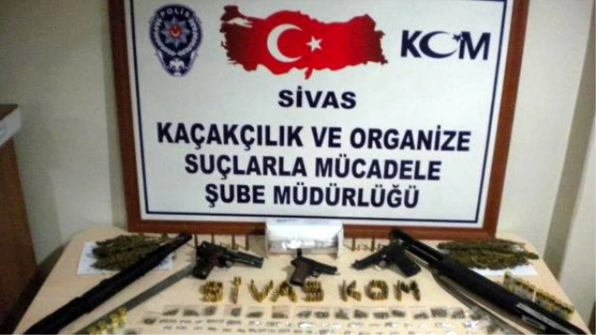 Sivas\'ta Uyuşturucu Operasyonunda 8 Tutuklama