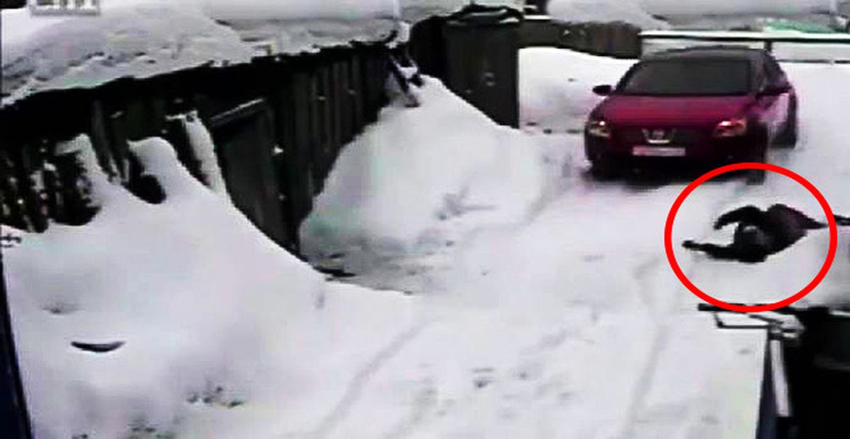 Kadın Sürücü Aracıyla, Komşusunu Defalarca Ezdi