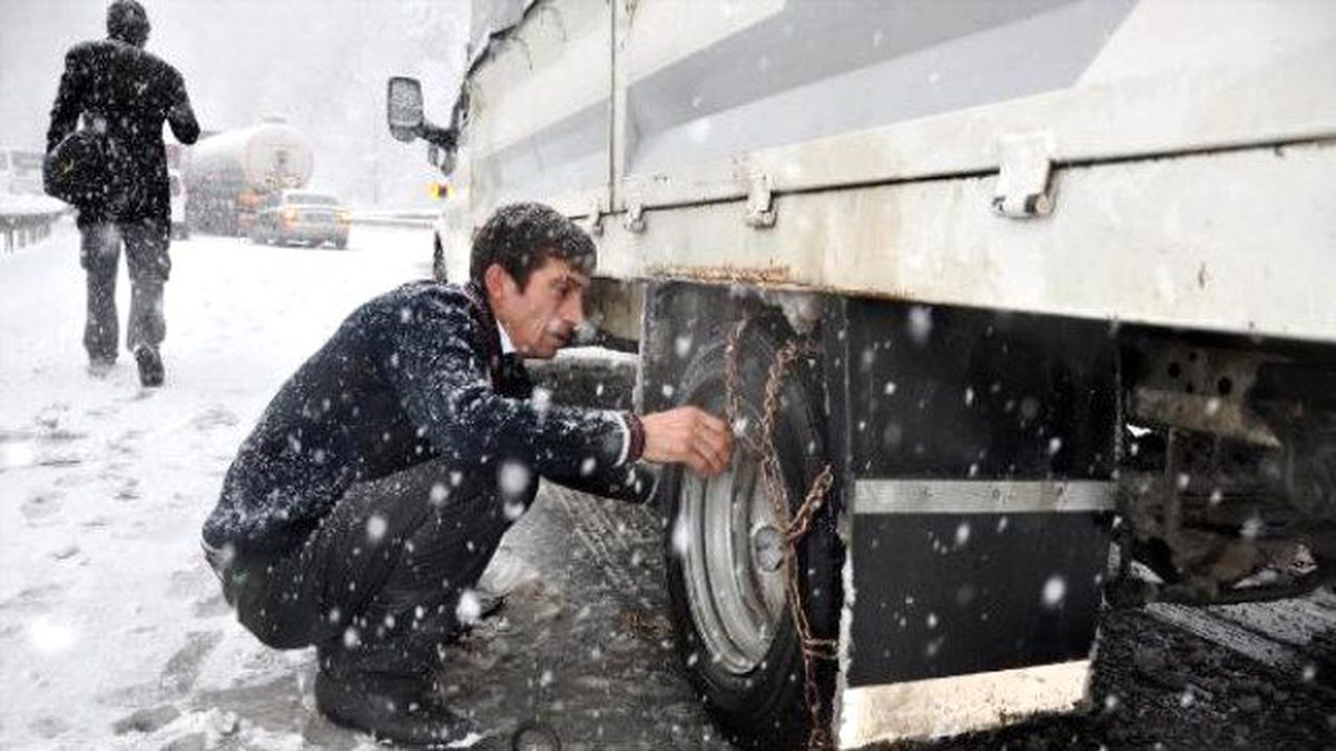 TIR\'lar Kaydı, Bursa- Ankara Yolu Kapandı