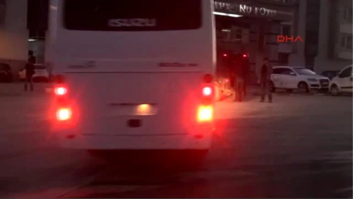 Torku Konyaspor, Şırnak\'ta Zırhlı Araçlarla Taşındı