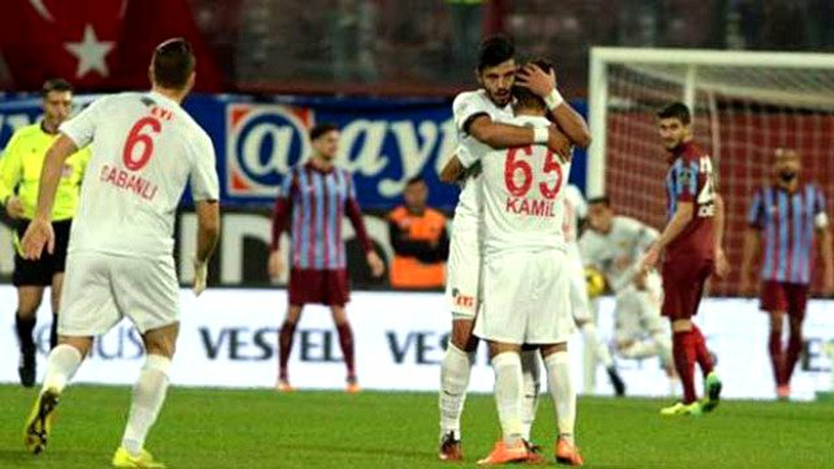 Trabzonspor Eskişehirspor\'a Kaybedince Yerel Basın Karalara Bağladı