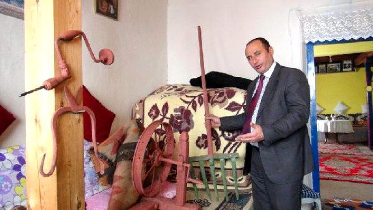 Uzun Kış Geceleri Muhtarın Evinde Sohbetle Geçiyor