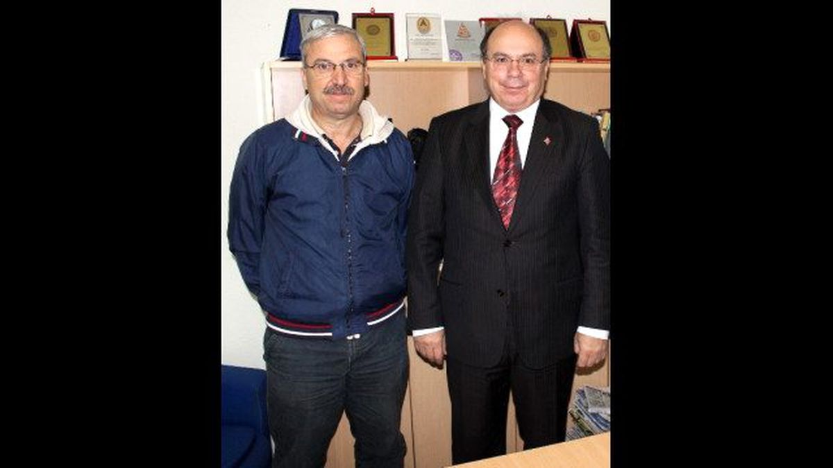 Vali Çiçek: Knidos\'un Yol ve Işıklandırma Sorunu Var