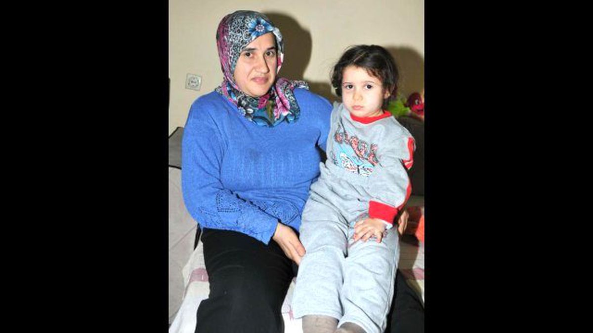 7\'nci Kattan Düşen Ecrin\'in Annesi: Kızımı Elimden Almak İstiyorlar