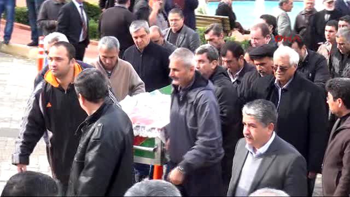 Adana\'da Kazada Ölen 6 Kişi Toprağa Verildi