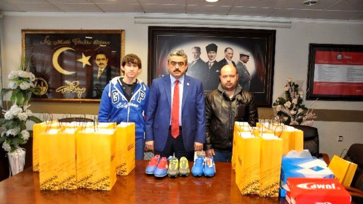 Başkan Alıcık\'tan İşitme Engelli Sporculara Destek