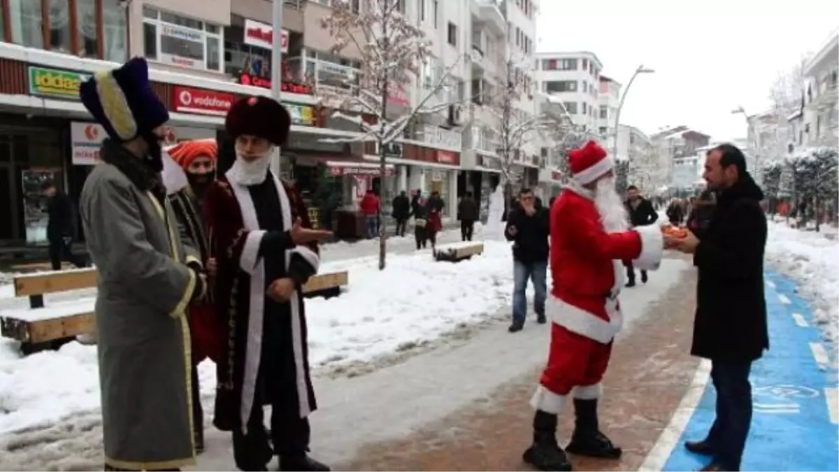 BBP\'liler, \'Yeniçeri\'ye \'Noel Baba\'yı Kovalattı