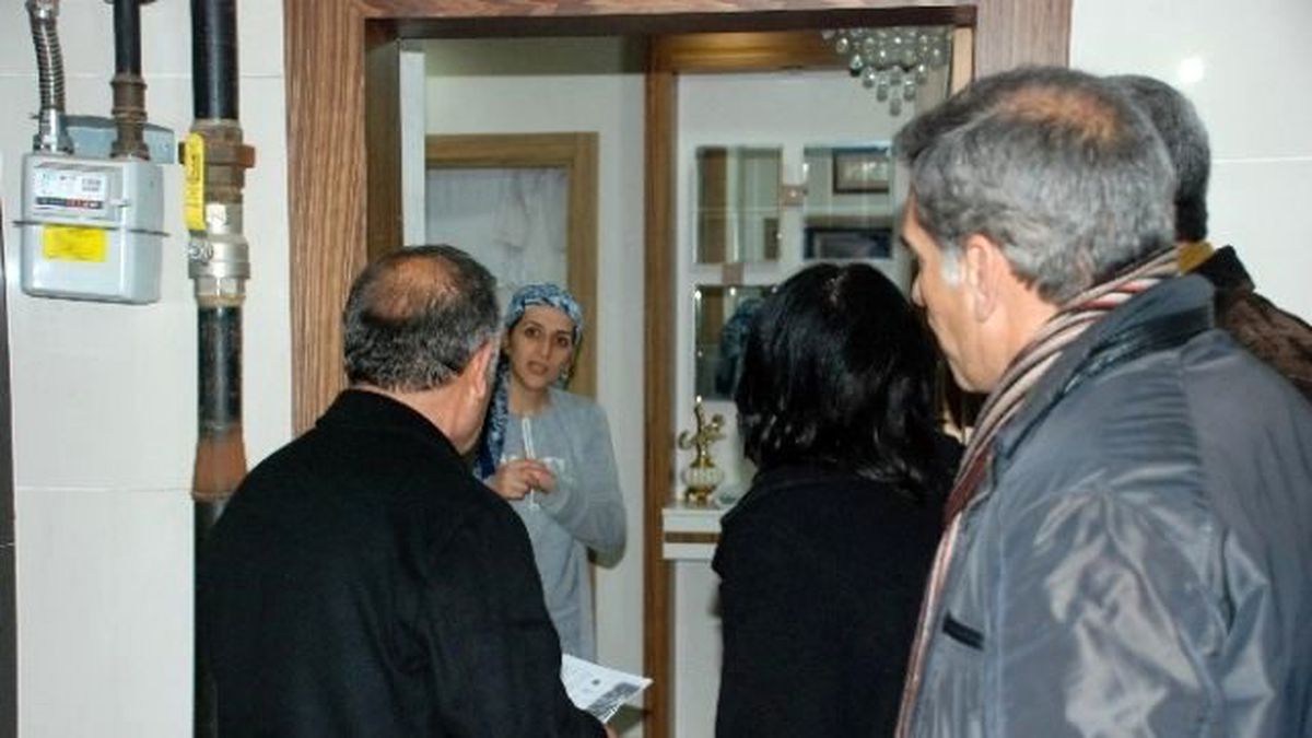 Dbp\'liler Kapı Kapı Dolaşarak, Kobanililere Yardım Topladı