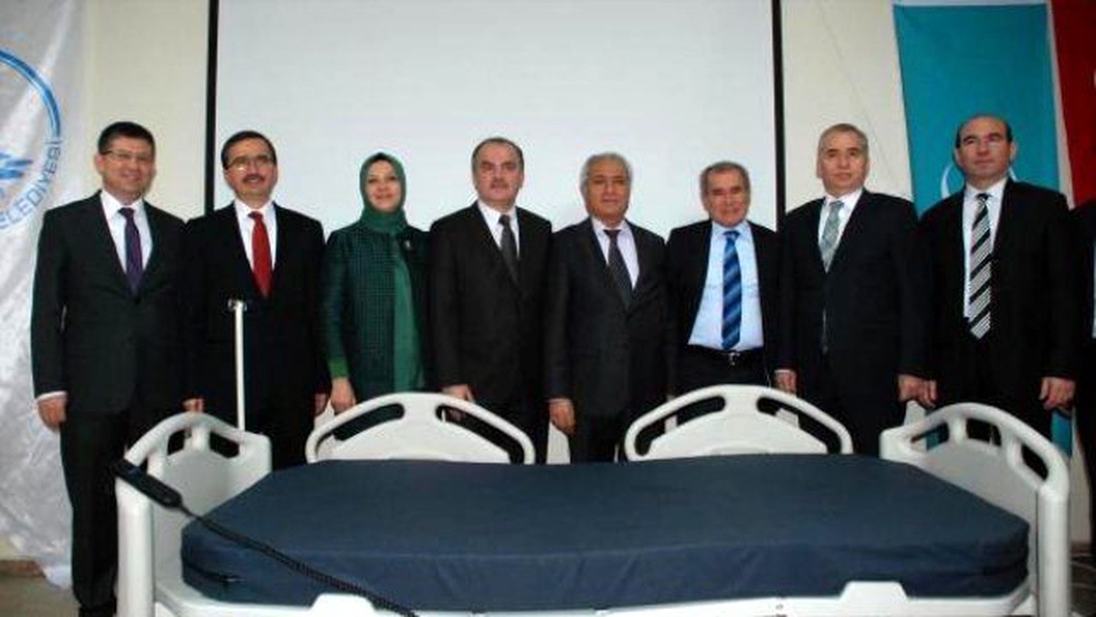 Doktordan Hastalar İçin 70 Medikal Yatak Bağışı