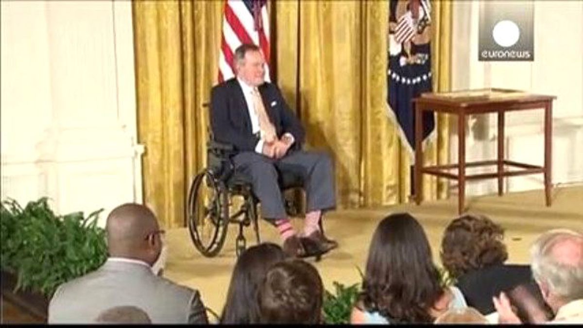 George H. Bush Hastaneden Taburcu Edildi