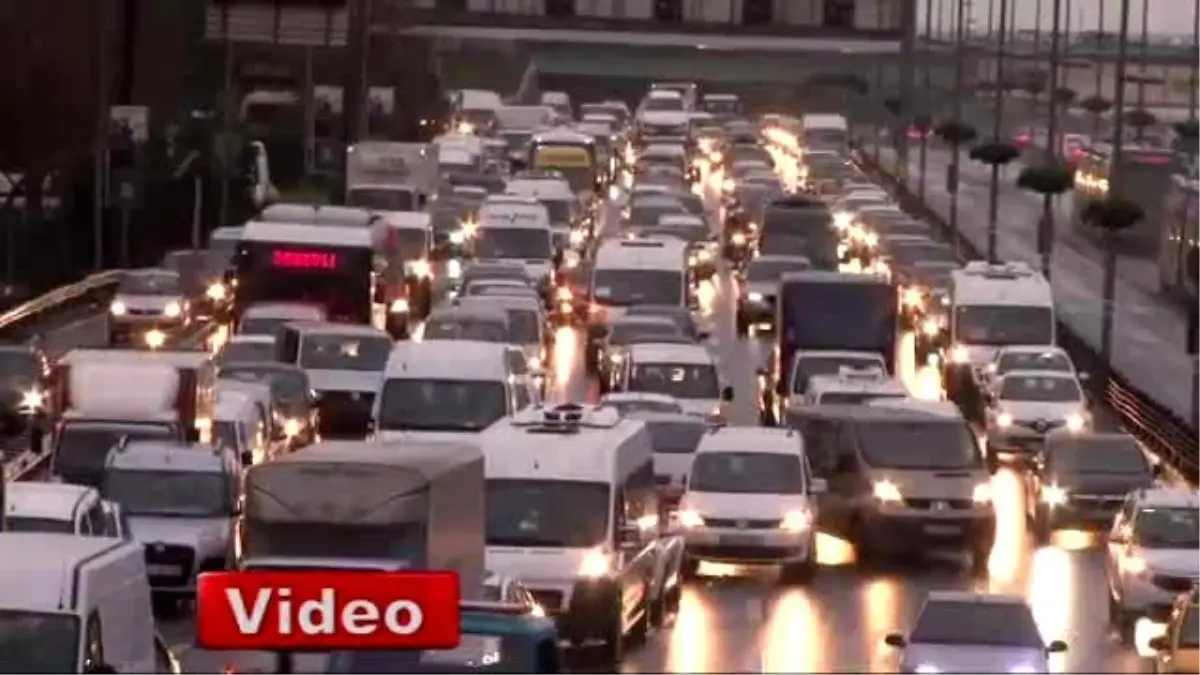 İstanbul\'da Yılbaşı Trafiği