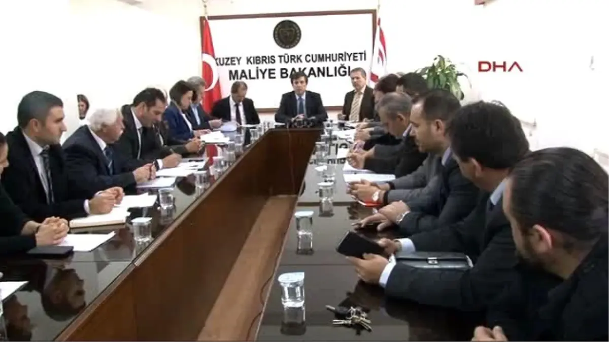 Kktc?de Sendikalardan Maliye Bakanı Aracılığı ile Akp?ye ?yeni Yıl Hediyesi?