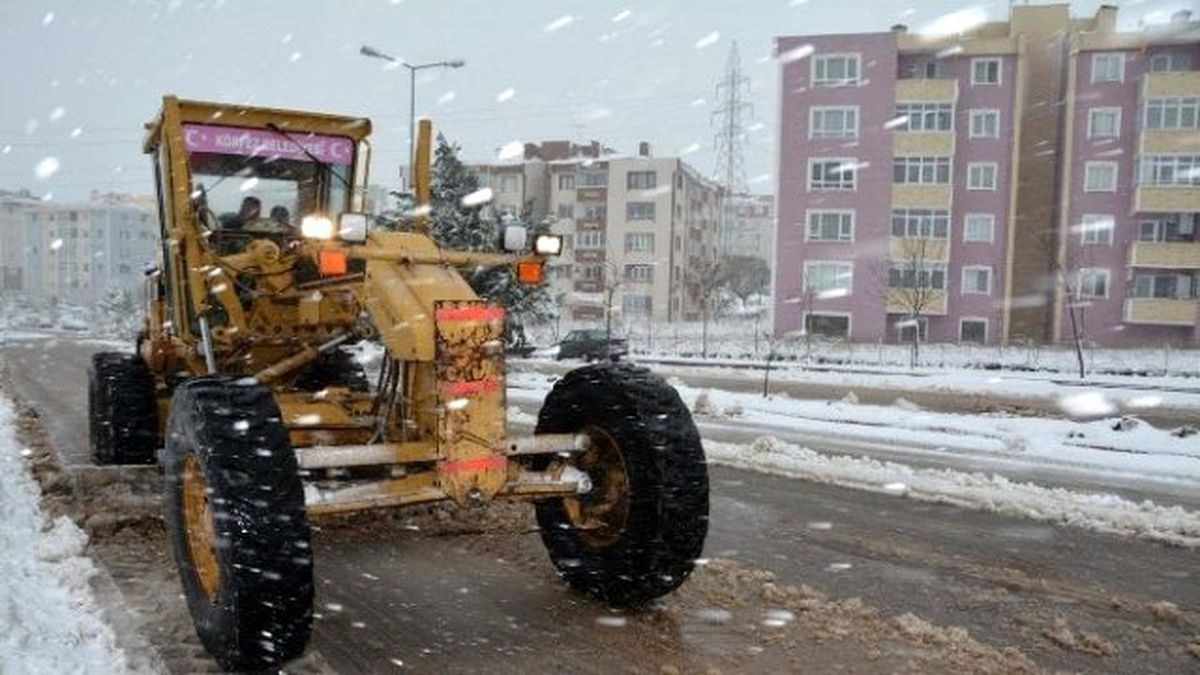 Körfez Belediyesi\'nde Kar Mesaisi Başladı