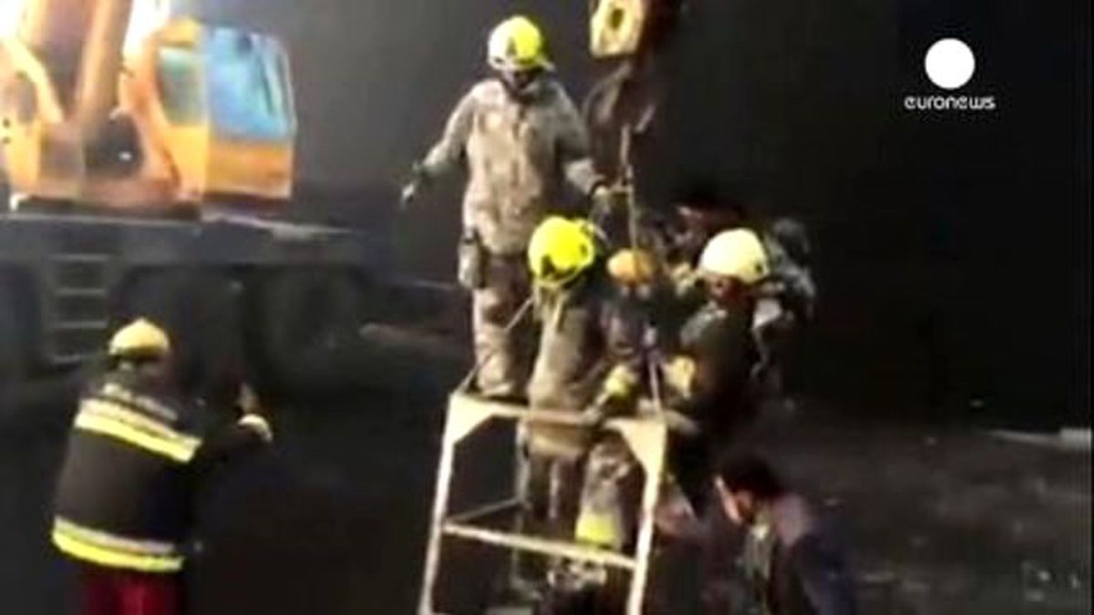 Libya\'da Petrol Limanındaki Yangın Hala Söndürülemedi
