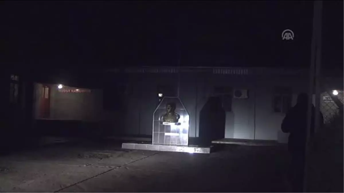 Mehmetçiğe Nöbet Kulübesinde Yılbaşı Sürprizi