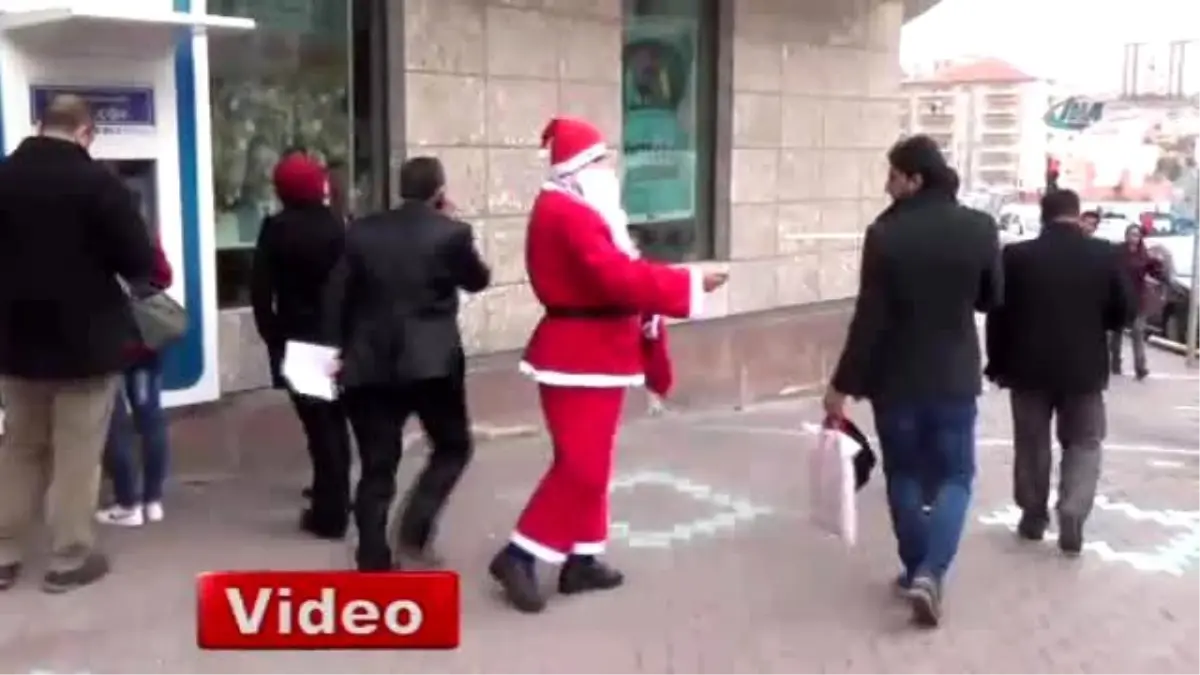 Nevşehir\'de İlginç Noel Protestosu