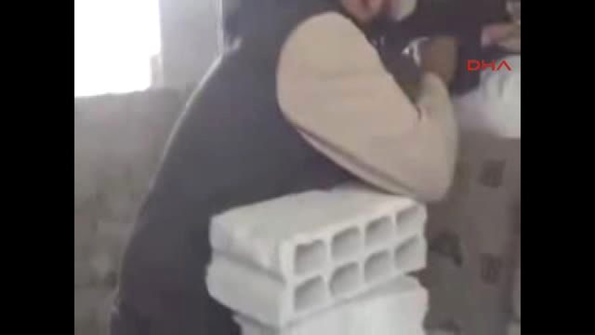 Suriye Askeri, Keskin Nişancının Mermisinden Şans Eseri Kurtuldu