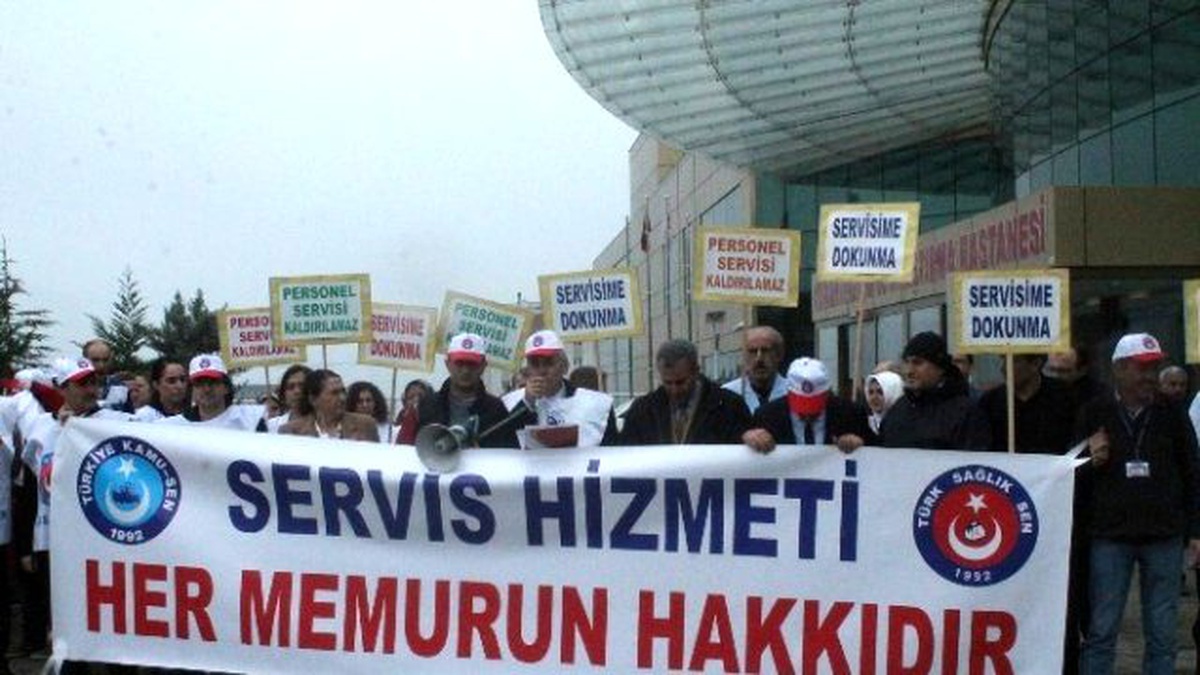 Trabzon\'da Hastane Personelinin Servis İsyanı