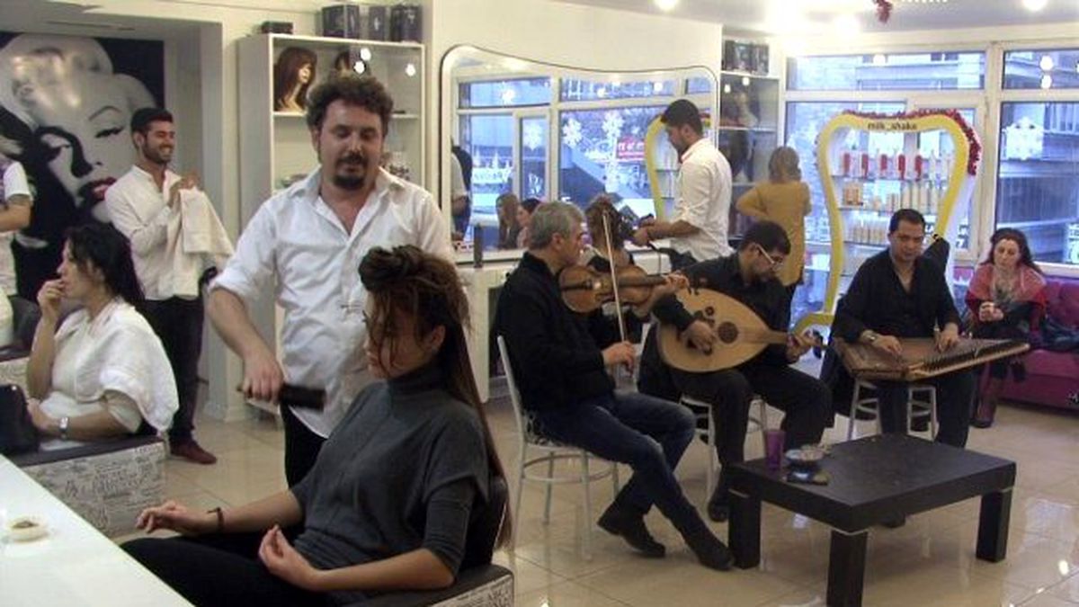 Yılbaşı Gecesine Bayanlar Fasıl Eşliğinde Hazırlandı