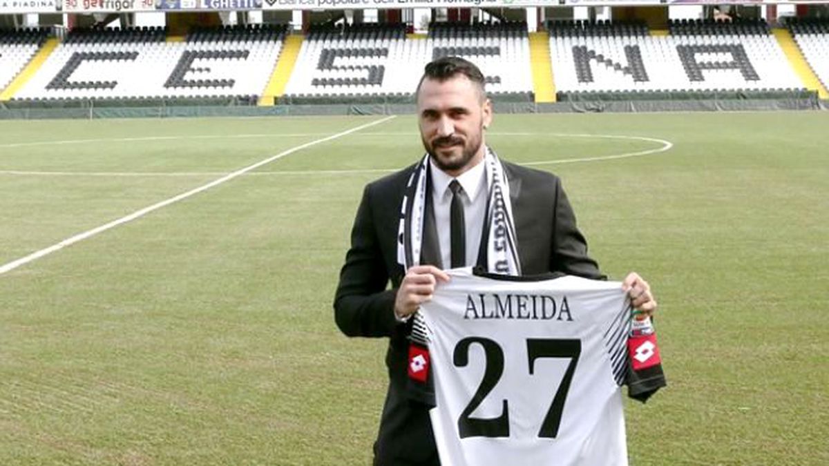 Yunan Ekibi AEK, Almeida\'nın Peşinde