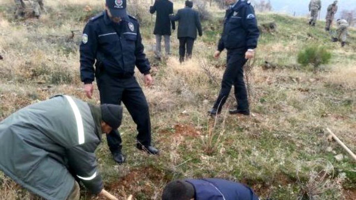 Malatya\'da 5 Bin 500 Fidan Toprakla Buluştu