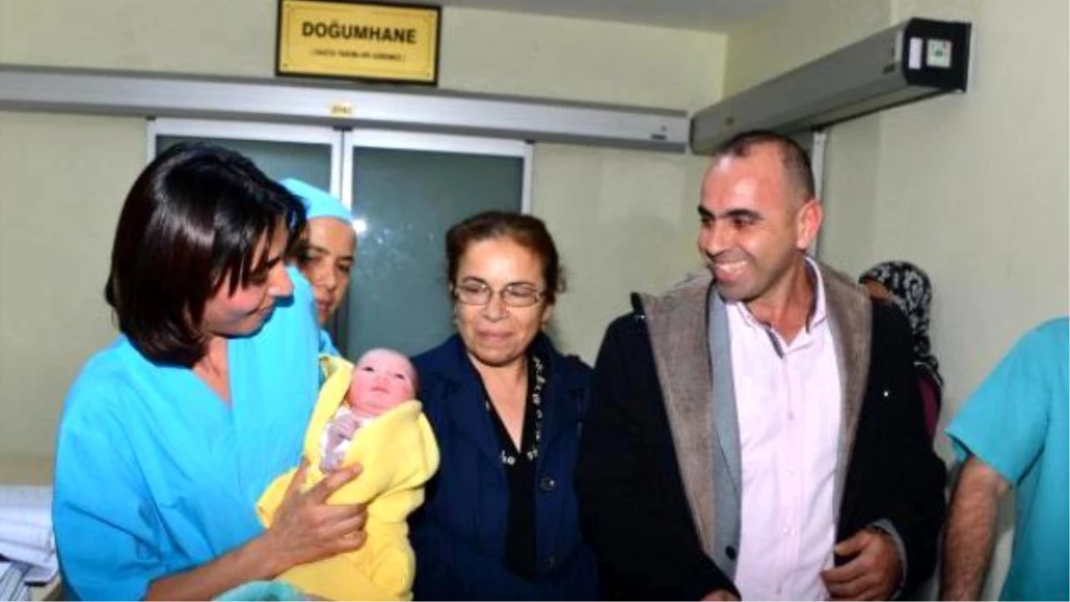 Adana\'da Yeni Yılın İlk Bebeği \'Hasan Düzgün Babayiğit\' Oldu