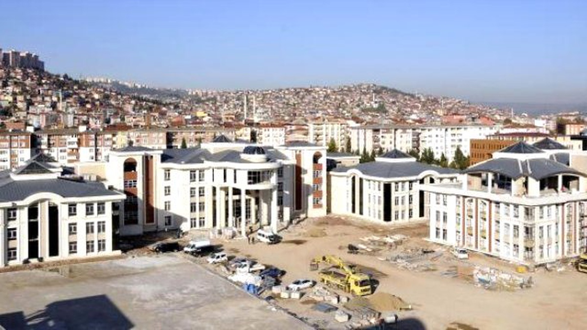 "Cumhurbaşkanı ile Başbakan Arasına Nifak Sokmaya Çalışılıyor"