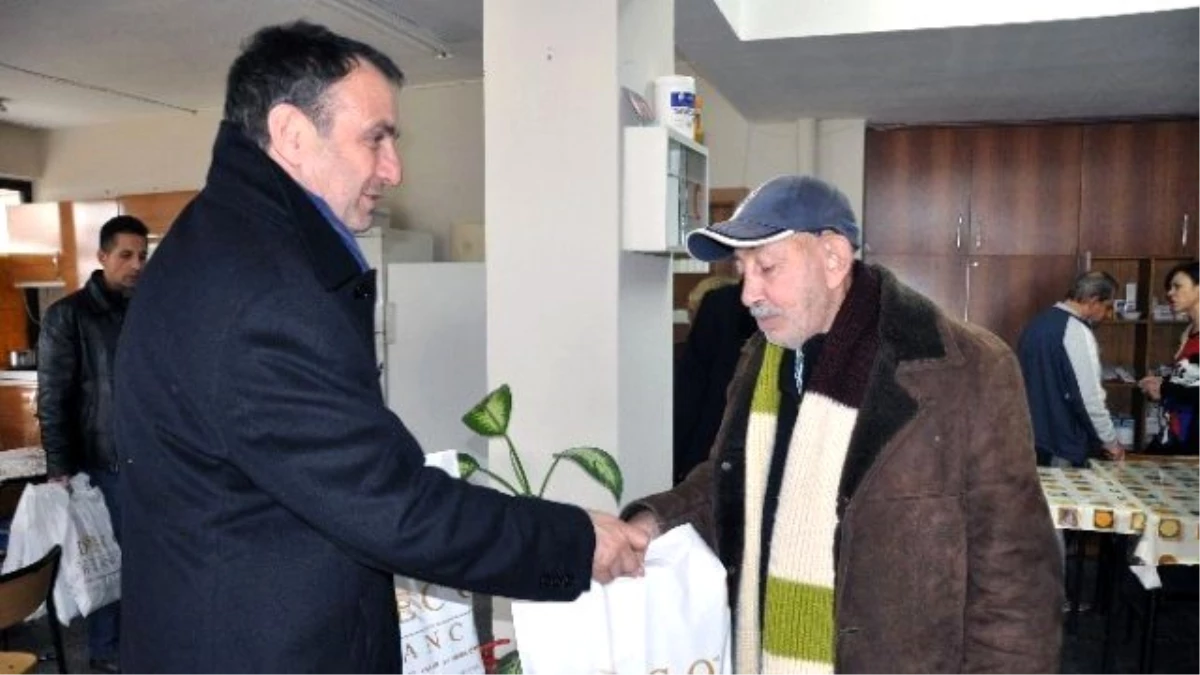 Başkan Gençer\'den Hasta ve Yaşlılara Yeni Yıl Ziyareti