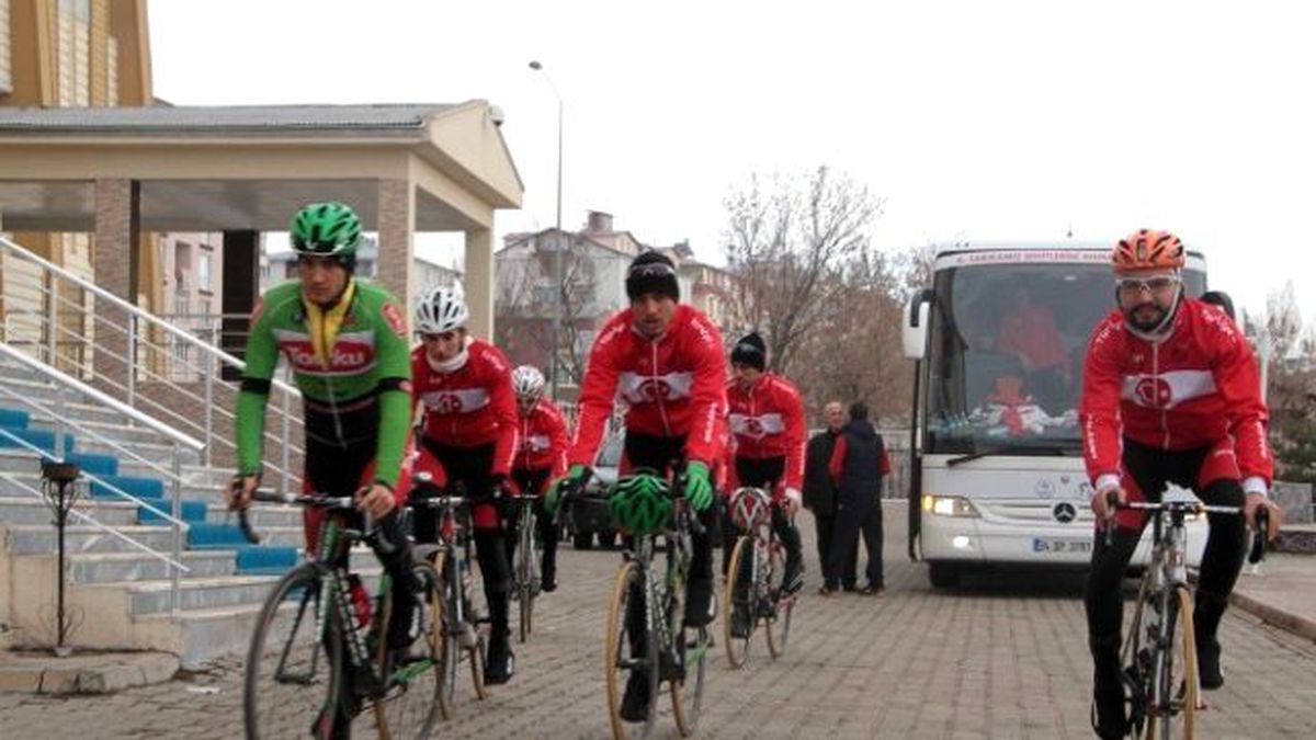 Bisikletçiler Ardahan\'a Ulaştı