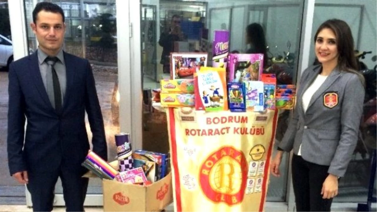 Bodrum Rotaract Kulübünden Konya\'daki Öğrencilere Yeni Yıl Hediyesi