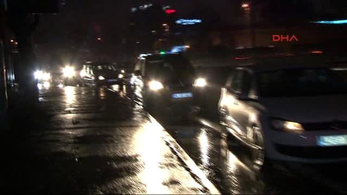 Boğaziçi Köprüsü\'ndeki Kutlamaya Polis Engeli