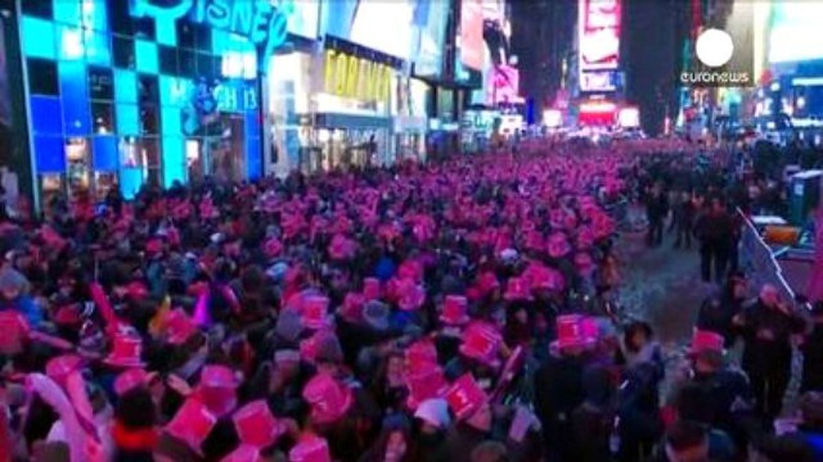 Dünya 2015\'e Böyle Girdi