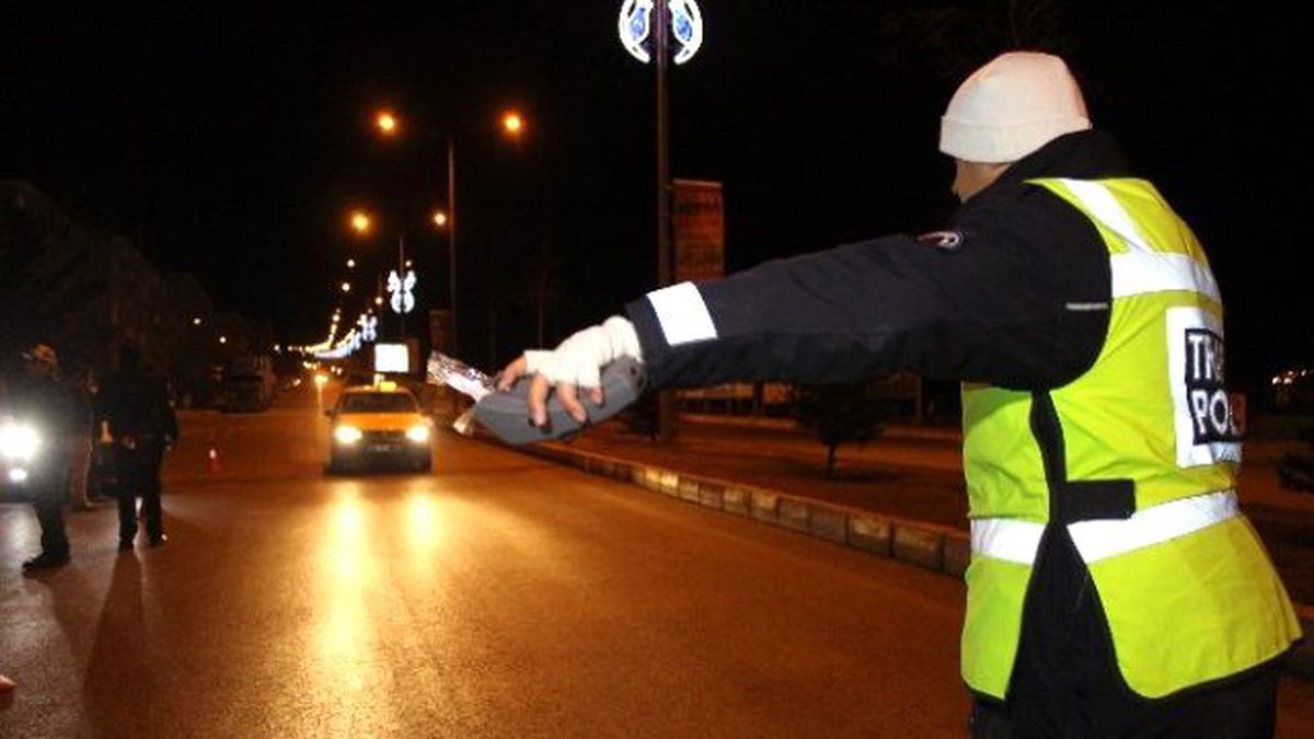 Erzurum\'da Polisten Alkol Denetimi
