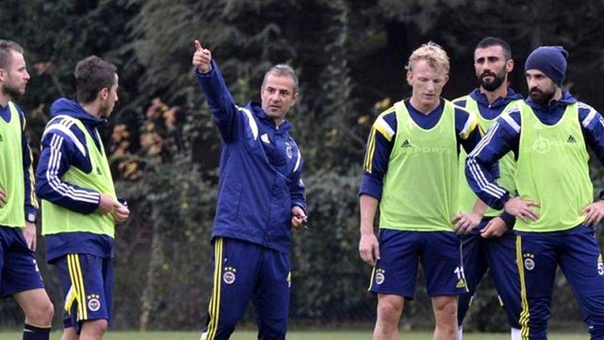 Fenerbahçe\'de Kadro Şekilleniyor