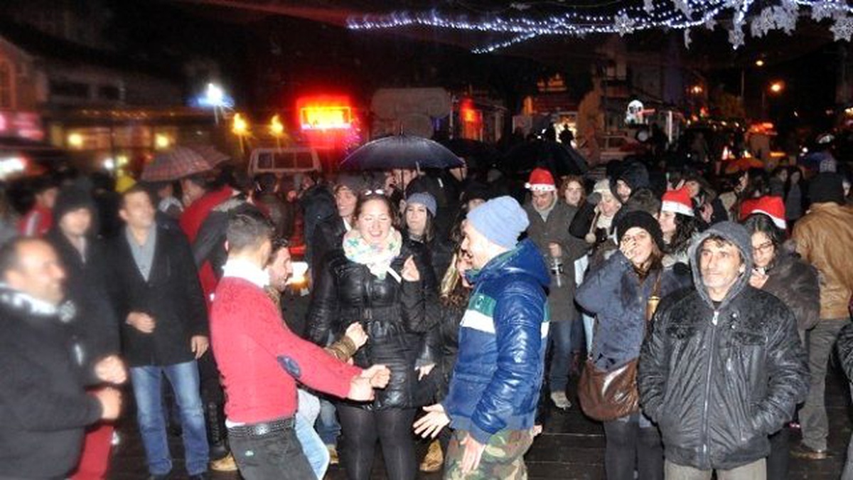 Foça\'da Yeni Yıl Coşkusu Doruk Yaptı
