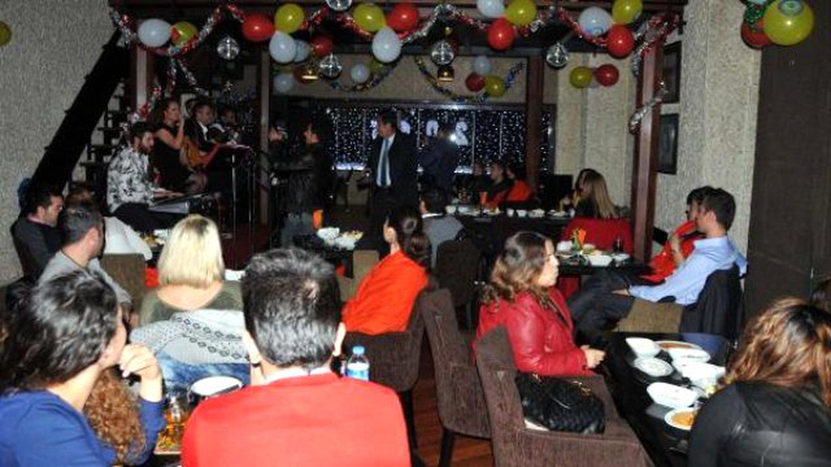 Gaziantepliler Yeni Yıla Halaylarla Girdi